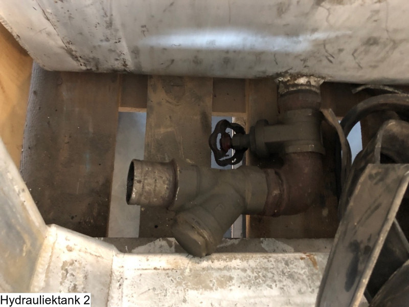 Universeel Hydraulic tank, 210 Liter - Serbatoio idraulico: foto 2 Universeel Hydraulic tank, 210 Liter - Serbatoio idraulico: foto 2