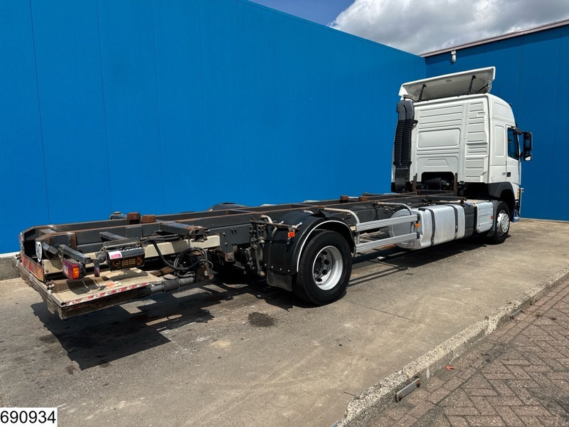 Volvo FM 330 EURO 6, BDF - Autocarro portacontainer/ Caisse interchangeable: foto 2 Volvo FM 330 EURO 6, BDF - Autocarro portacontainer/ Caisse interchangeable: foto 2