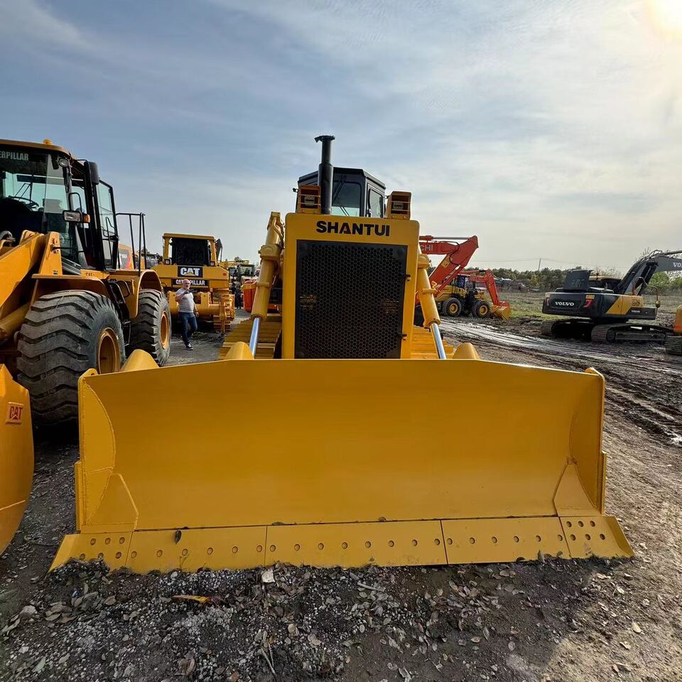 SHANTUI Equipped With Heavy Blade & Ripper For Dozing & Ripping ,high quality,second hand, low working hoursSD22 - Bulldozer: foto 2 SHANTUI Equipped With Heavy Blade & Ripper For Dozing & Ripping ,high quality,second hand, low working hoursSD22 - Bulldozer: foto 2