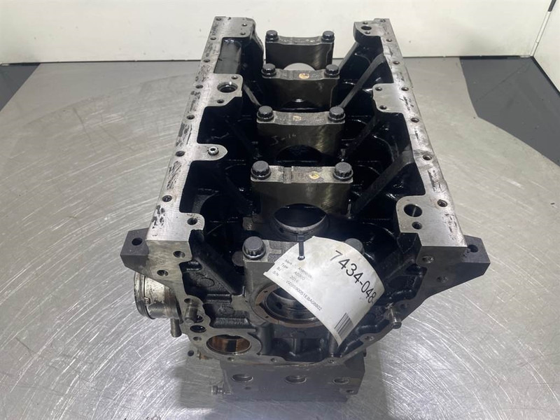 Ahlmann AS900-Cummins B3.3T-4989845-Crankcase/Unterblock - Motore per Macchina da cantiere: foto 3 Ahlmann AS900-Cummins B3.3T-4989845-Crankcase/Unterblock - Motore per Macchina da cantiere: foto 3