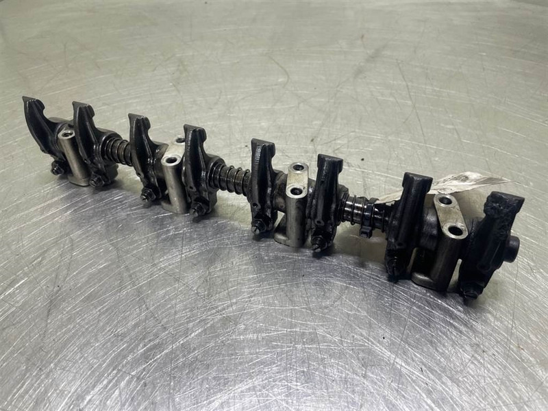 Ahlmann AS900-Cummins B3.3T-Rocker arm assembly - Motore per Macchina da cantiere: foto 4 Ahlmann AS900-Cummins B3.3T-Rocker arm assembly - Motore per Macchina da cantiere: foto 4