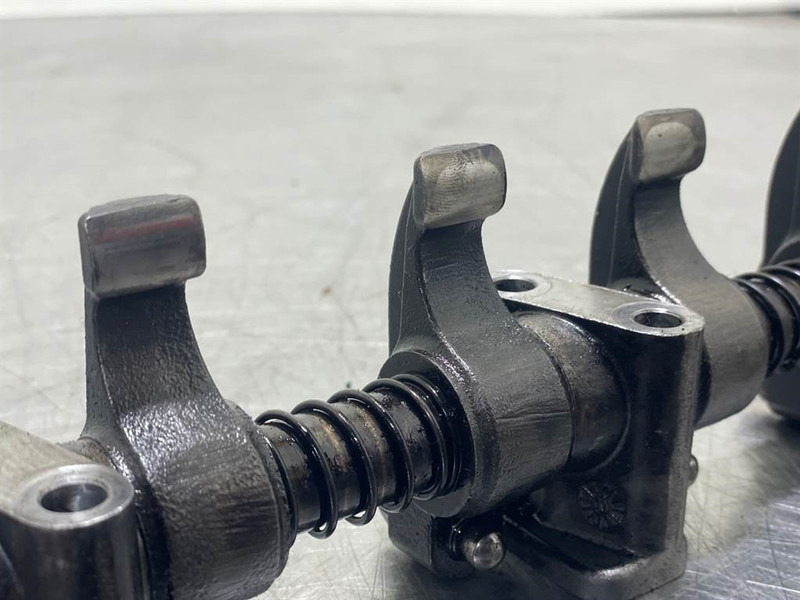 Ahlmann AS900-Cummins B3.3T-Rocker arm assembly - Motore per Macchina da cantiere: foto 5 Ahlmann AS900-Cummins B3.3T-Rocker arm assembly - Motore per Macchina da cantiere: foto 5