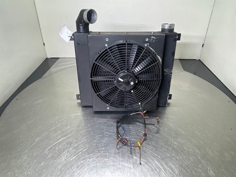 Ahlmann AZ14-4108508A/4181460A-Cooler/Kühler/Koeler - Motore per Macchina da cantiere: foto 1 Ahlmann AZ14-4108508A/4181460A-Cooler/Kühler/Koeler - Motore per Macchina da cantiere: foto 1