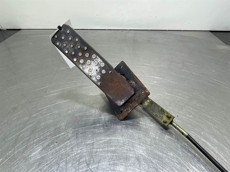 Ahlmann AZ14-4184957A-Gas pedal/Fusspedal - Cabina e interni per Macchina da cantiere: foto 2 Ahlmann AZ14-4184957A-Gas pedal/Fusspedal - Cabina e interni per Macchina da cantiere: foto 2