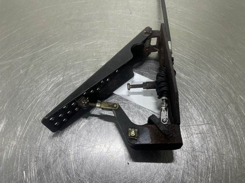 Ahlmann AZ6-4104384A-Gas pedal - Cabina e interni per Macchina da cantiere: foto 4 Ahlmann AZ6-4104384A-Gas pedal - Cabina e interni per Macchina da cantiere: foto 4
