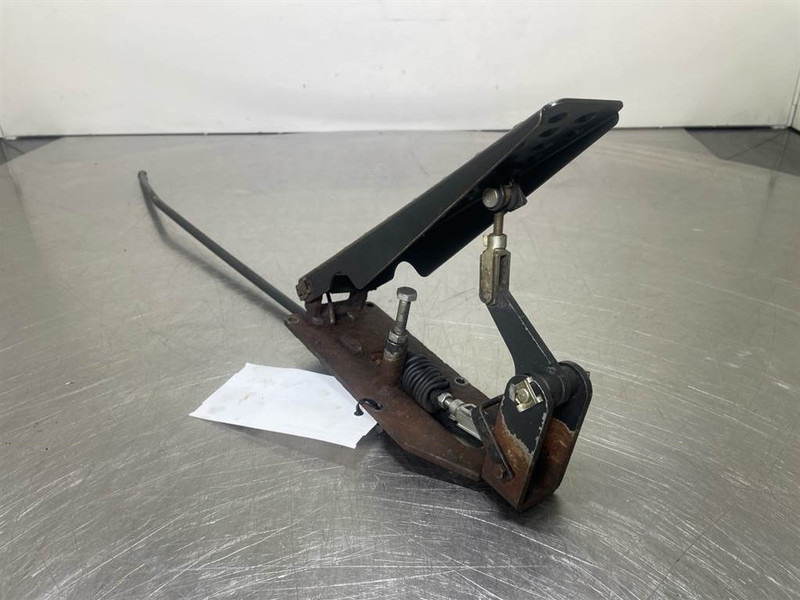 Ahlmann AZ6-4104384A-Gas pedal - Cabina e interni per Macchina da cantiere: foto 3 Ahlmann AZ6-4104384A-Gas pedal - Cabina e interni per Macchina da cantiere: foto 3