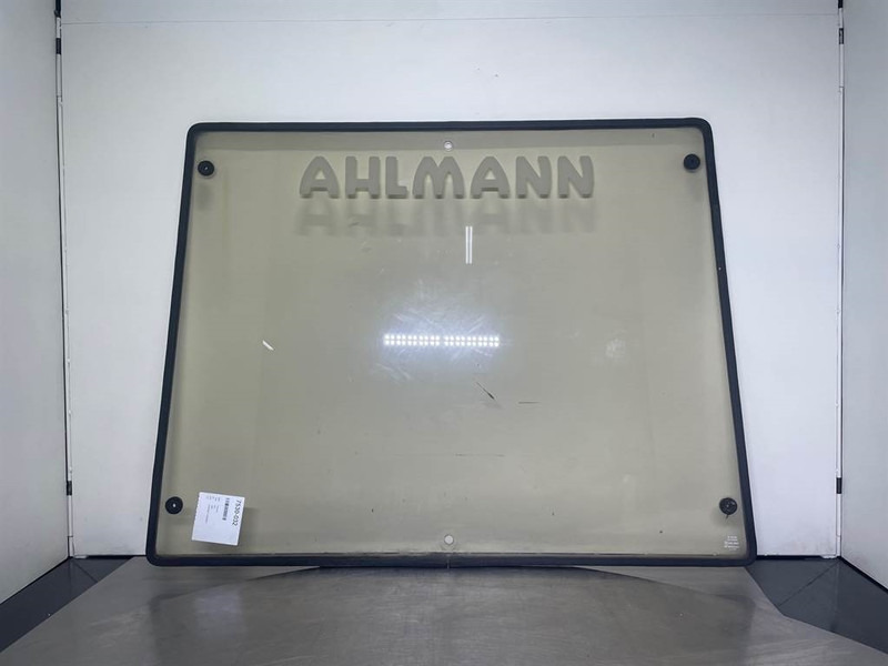Ahlmann AZ6-4110393A-Window/Heckscheibe/Ruit - Cabina e interni per Macchina da cantiere: foto 1 Ahlmann AZ6-4110393A-Window/Heckscheibe/Ruit - Cabina e interni per Macchina da cantiere: foto 1