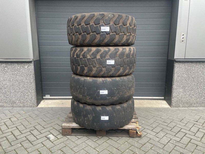 Ahlmann AZ6-Alliance 405/70R20 (16/70R20)-Tire/Reifen/Band - Cerchi e pneumatici per Macchina da cantiere: foto 1 Ahlmann AZ6-Alliance 405/70R20 (16/70R20)-Tire/Reifen/Band - Cerchi e pneumatici per Macchina da cantiere: foto 1