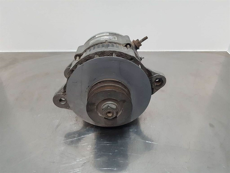 Cat 177-9953-24V 80A-Alternator/Lichtmaschine/Dynamo - Motore per Macchina da cantiere: foto 2 Cat 177-9953-24V 80A-Alternator/Lichtmaschine/Dynamo - Motore per Macchina da cantiere: foto 2