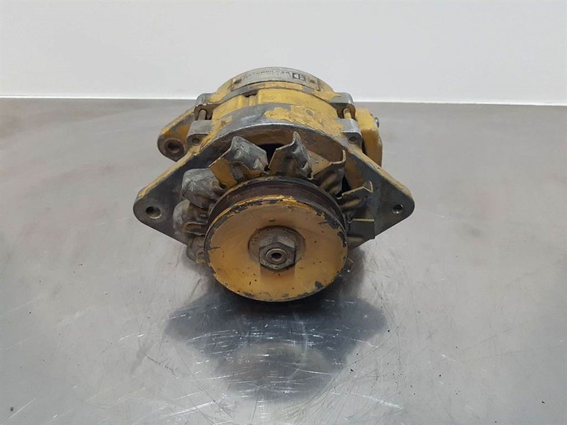 Cat 7N4784-12V 40A-Alternator/Lichtmaschine/Dynamo - Motore per Macchina da cantiere: foto 2 Cat 7N4784-12V 40A-Alternator/Lichtmaschine/Dynamo - Motore per Macchina da cantiere: foto 2