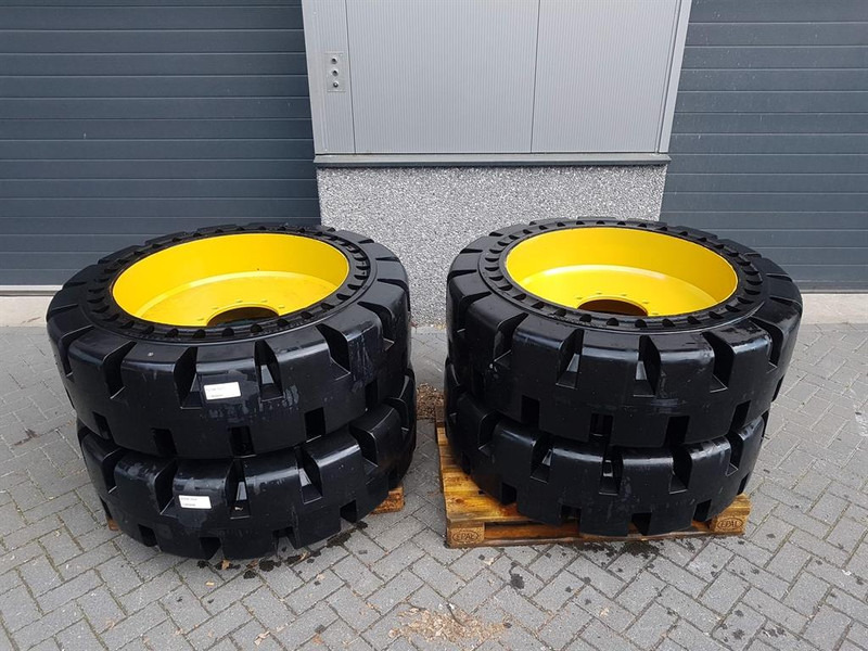 Cat 910/914 - 447-1131 - Tyre/Reifen/Band - Cerchi e pneumatici per Macchina da cantiere: foto 2 Cat 910/914 - 447-1131 - Tyre/Reifen/Band - Cerchi e pneumatici per Macchina da cantiere: foto 2