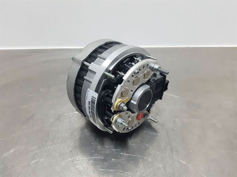 Deutz 1011-14V 60A-Alternator/Lichtmaschine/Dynamo - Motore per Macchina da cantiere: foto 4 Deutz 1011-14V 60A-Alternator/Lichtmaschine/Dynamo - Motore per Macchina da cantiere: foto 4