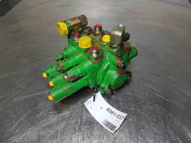FIAT-HITACHI 21030-43041 - Hitachi W110 A - Valve/Ventiel - Idraulica: foto 1 FIAT-HITACHI 21030-43041 - Hitachi W110 A - Valve/Ventiel - Idraulica: foto 1