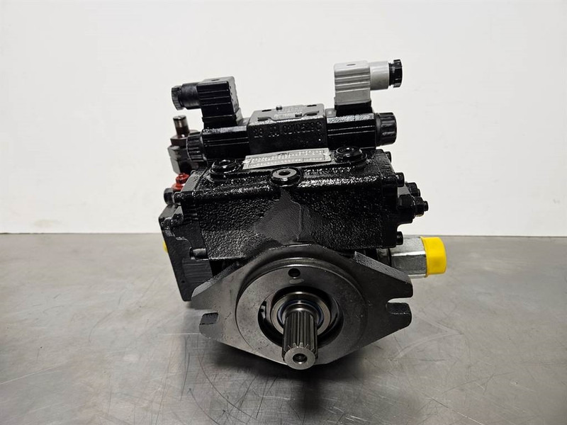 Giant 451T-Bondioli& Pavesi M4PV28-28-Drive pump/Rijpomp - Idraulica per Macchina da cantiere: foto 2 Giant 451T-Bondioli& Pavesi M4PV28-28-Drive pump/Rijpomp - Idraulica per Macchina da cantiere: foto 2