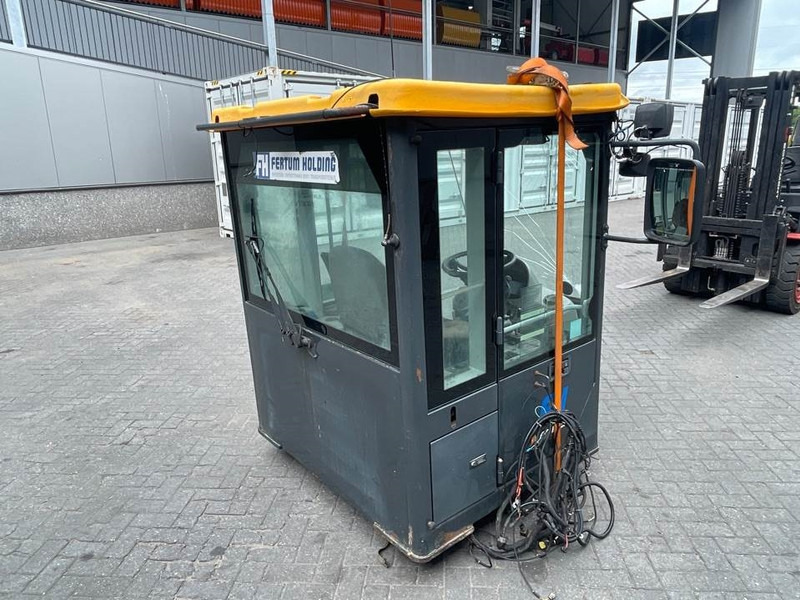 Hyundai HL757-7A-71LB-12012 / 71LB-12013 /71LB-12014-Cabin - Cabina e interni per Macchina da cantiere: foto 4 Hyundai HL757-7A-71LB-12012 / 71LB-12013 /71LB-12014-Cabin - Cabina e interni per Macchina da cantiere: foto 4