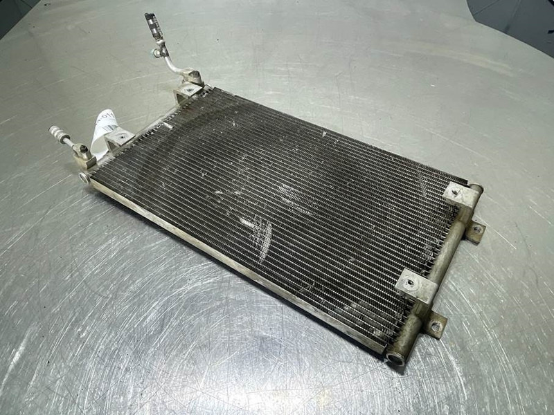 Hyundai HL757-7A-A2W01133-Airco condenser/Klimakondensator - Telaio per Macchina da cantiere: foto 5 Hyundai HL757-7A-A2W01133-Airco condenser/Klimakondensator - Telaio per Macchina da cantiere: foto 5