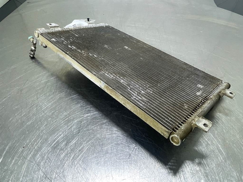 Hyundai HL757-7A-A2W01133-Airco condenser/Klimakondensator - Telaio per Macchina da cantiere: foto 4 Hyundai HL757-7A-A2W01133-Airco condenser/Klimakondensator - Telaio per Macchina da cantiere: foto 4