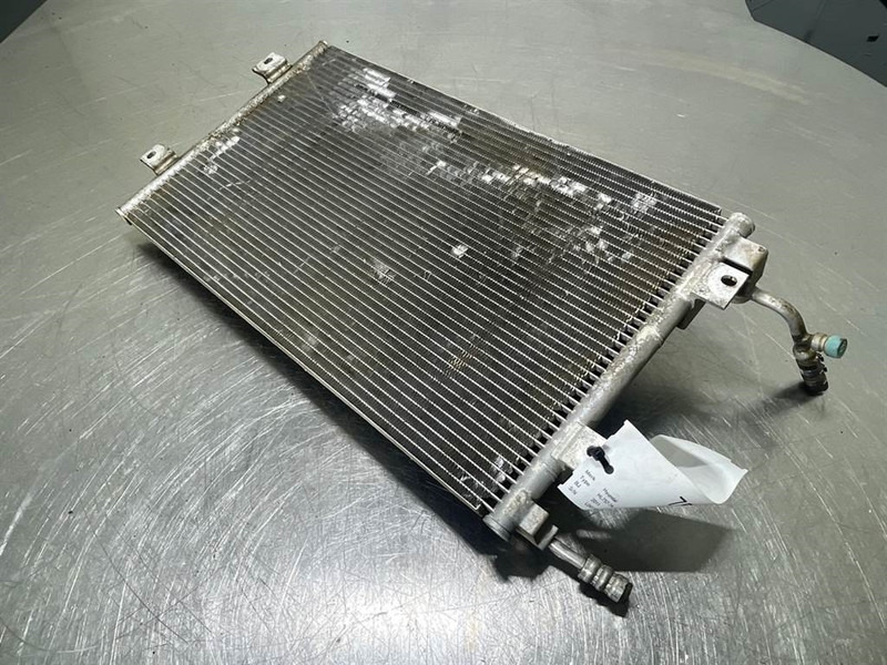 Hyundai HL757-7A-A2W01133-Airco condenser/Klimakondensator - Telaio per Macchina da cantiere: foto 2 Hyundai HL757-7A-A2W01133-Airco condenser/Klimakondensator - Telaio per Macchina da cantiere: foto 2