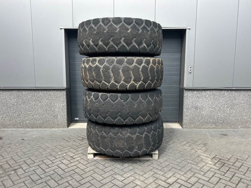 Hyundai HL757-Aeolus 20.5R25 (525/80R25)-Tire/Reifen/Band - Cerchi e pneumatici per Macchina da cantiere: foto 1 Hyundai HL757-Aeolus 20.5R25 (525/80R25)-Tire/Reifen/Band - Cerchi e pneumatici per Macchina da cantiere: foto 1