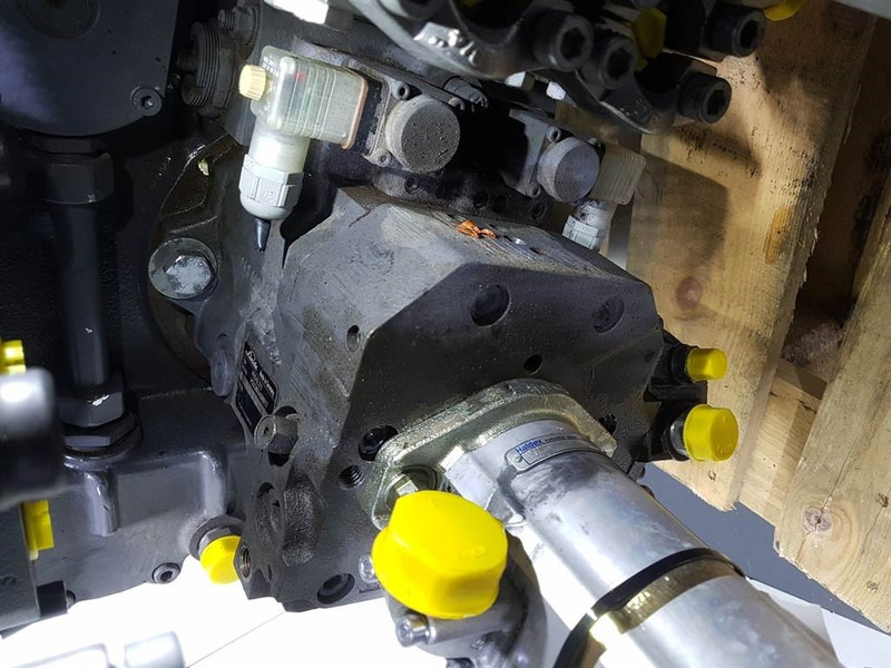 Linde HPV55-02L - Vögele - Drive pump/Fahrpumpe/Rijpomp - Idraulica: foto 1 Linde HPV55-02L - Vögele - Drive pump/Fahrpumpe/Rijpomp - Idraulica: foto 1