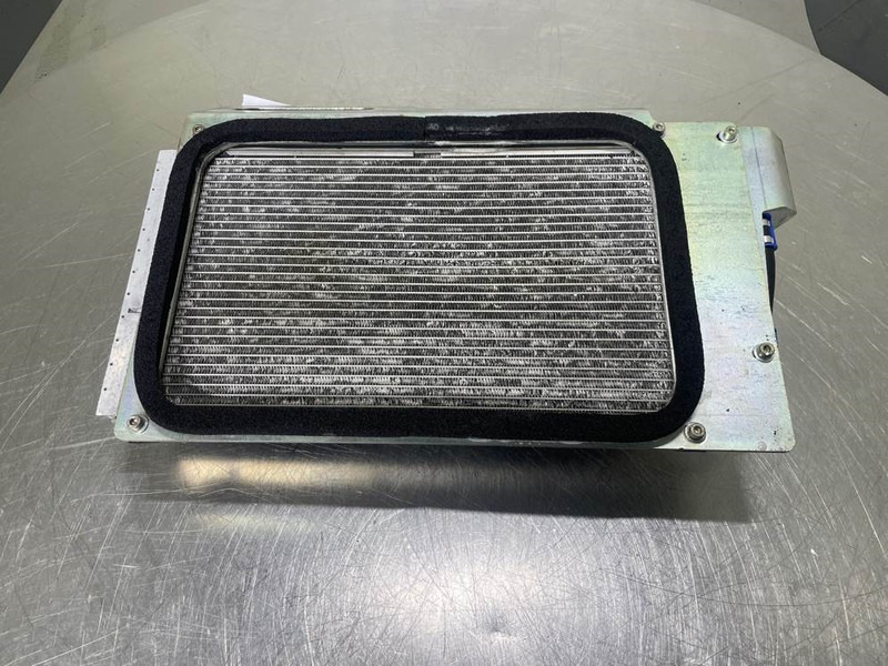 Mecalac 12MTX-5370437-Airco condenser/Klimakondensator - Telaio per Macchina da cantiere: foto 2 Mecalac 12MTX-5370437-Airco condenser/Klimakondensator - Telaio per Macchina da cantiere: foto 2