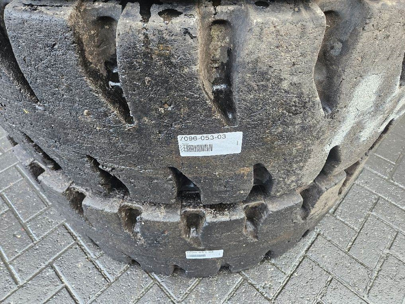 New Holland W110C-Barkley 17.5R25-Tire/Reifen/Band - Cerchi e pneumatici per Macchina da cantiere: foto 3 New Holland W110C-Barkley 17.5R25-Tire/Reifen/Band - Cerchi e pneumatici per Macchina da cantiere: foto 3