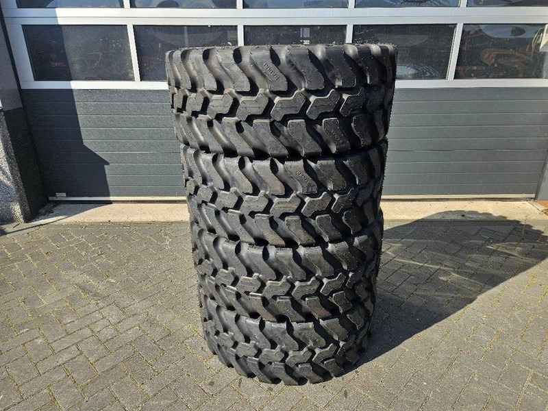 SWT 405/70R20 (16.0/70R20) *NEW* - Tire/Reifen/Band - Cerchi e pneumatici per Macchina da cantiere: foto 2 SWT 405/70R20 (16.0/70R20) *NEW* - Tire/Reifen/Band - Cerchi e pneumatici per Macchina da cantiere: foto 2