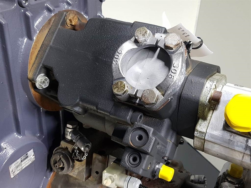 Sauer Danfoss JRL075CLS2320 -Vögele-80006177- Load sensing pump - Idraulica: foto 2 Sauer Danfoss JRL075CLS2320 -Vögele-80006177- Load sensing pump - Idraulica: foto 2