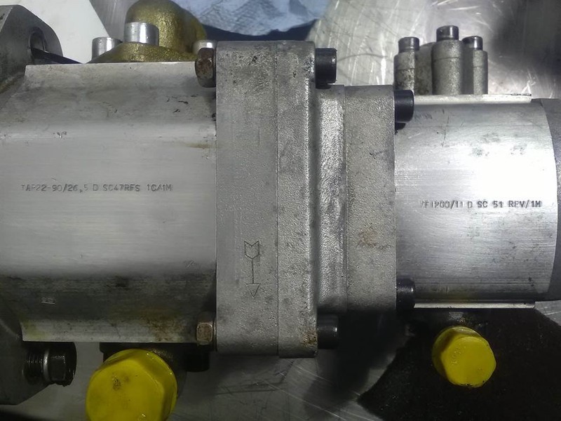 Sauer Sundstrand TAP22-90/26,5D - Gearpump - Idraulica: foto 3 Sauer Sundstrand TAP22-90/26,5D - Gearpump - Idraulica: foto 3