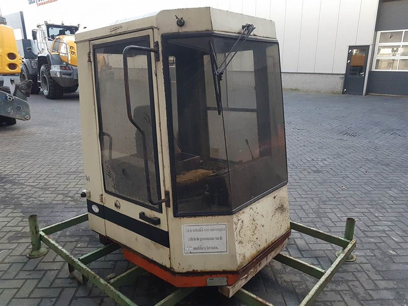 Schaeff SKL832-6336105100-Cabin/Kabine/Cabine - Cabina e interni per Macchina da cantiere: foto 1 Schaeff SKL832-6336105100-Cabin/Kabine/Cabine - Cabina e interni per Macchina da cantiere: foto 1