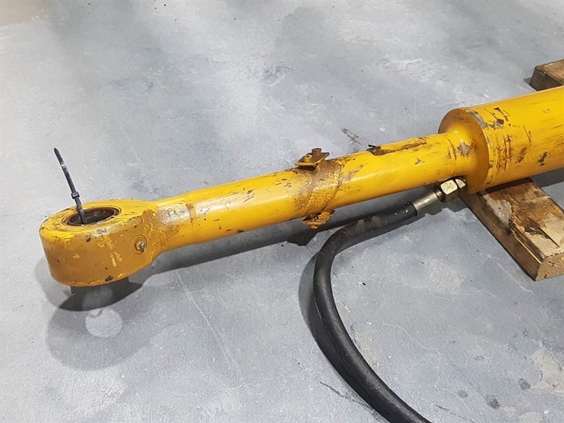 - Tilt cylinder/Kippzylinder/Nijgcilinder - Idraulica: foto 3 - Tilt cylinder/Kippzylinder/Nijgcilinder - Idraulica: foto 3