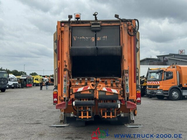 MAN TGS 35.360 8x2 Zoeller 29m³ Medium Schüttung 1.3 - Camion immondizia: foto 3 MAN TGS 35.360 8x2 Zoeller 29m³ Medium Schüttung 1.3 - Camion immondizia: foto 3