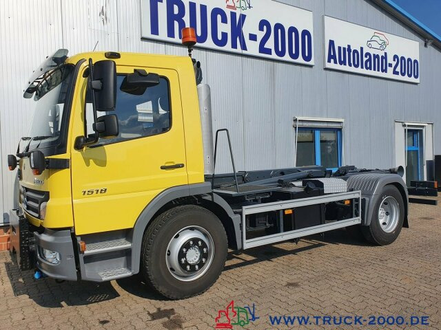 Mercedes-Benz 1518 Winterdienst - Streuer - Kehrmaschine 1.Hd - Spazzatrice stradale: foto 5 Mercedes-Benz 1518 Winterdienst - Streuer - Kehrmaschine 1.Hd - Spazzatrice stradale: foto 5