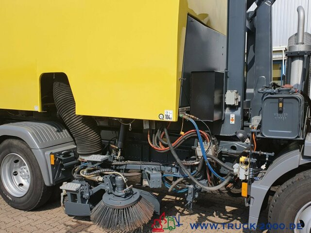 Mercedes-Benz 1518 Winterdienst - Streuer - Kehrmaschine 1.Hd - Spazzatrice stradale: foto 3 Mercedes-Benz 1518 Winterdienst - Streuer - Kehrmaschine 1.Hd - Spazzatrice stradale: foto 3