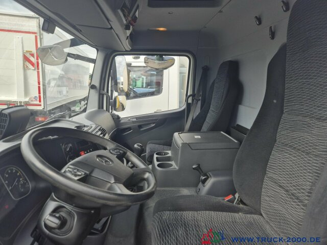 Mercedes-Benz Atego 1021 7m Koffer LBW 1.5t. nur 188549 KM - Autocarro furgonato: foto 5 Mercedes-Benz Atego 1021 7m Koffer LBW 1.5t. nur 188549 KM - Autocarro furgonato: foto 5