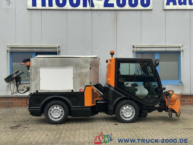 Multicar Nilfisk JungoJet3500 Winterdienst & Kehrmaschine - Spazzatrice stradale: foto 2 Multicar Nilfisk JungoJet3500 Winterdienst & Kehrmaschine - Spazzatrice stradale: foto 2
