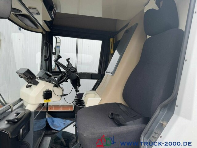 Ravo 540 3 Besensystem Sweeper + Sprühen 50 Km/h - Spazzatrice stradale: foto 5 Ravo 540 3 Besensystem Sweeper + Sprühen 50 Km/h - Spazzatrice stradale: foto 5