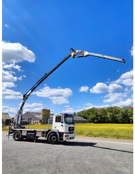MAN 18.410 F2000 Cormach 22000 E4F + jib - Autocarro con pianale/ Cassone fisso, Camion con gru: foto 4 MAN 18.410 F2000 Cormach 22000 E4F + jib - Autocarro con pianale/ Cassone fisso, Camion con gru: foto 4