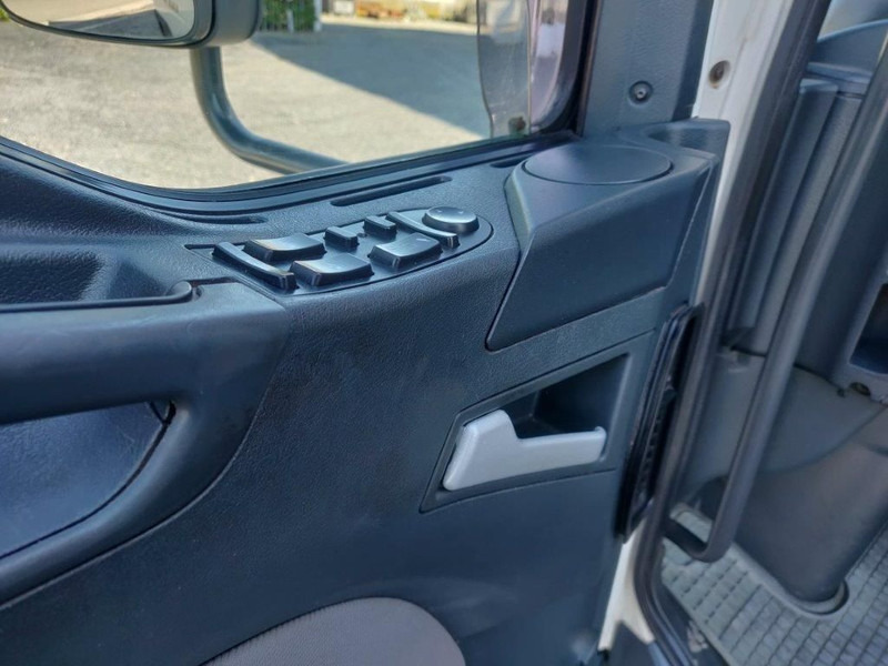 Autocarro furgonato MAN TGL 12.210 Automaat euro4: foto 12 Autocarro furgonato MAN TGL 12.210 Automaat euro4: foto 12