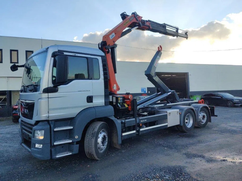 Autocarro scarrabile, Camion con gru MAN TGS 26.420 ENGINE OVERHAUL!! Container + Palfinger PK16502: foto 1