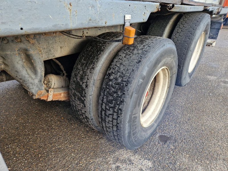 Scania R 142 H 6X2 V8 - Autocarro con pianale/ Cassone fisso: foto 4 Scania R 142 H 6X2 V8 - Autocarro con pianale/ Cassone fisso: foto 4