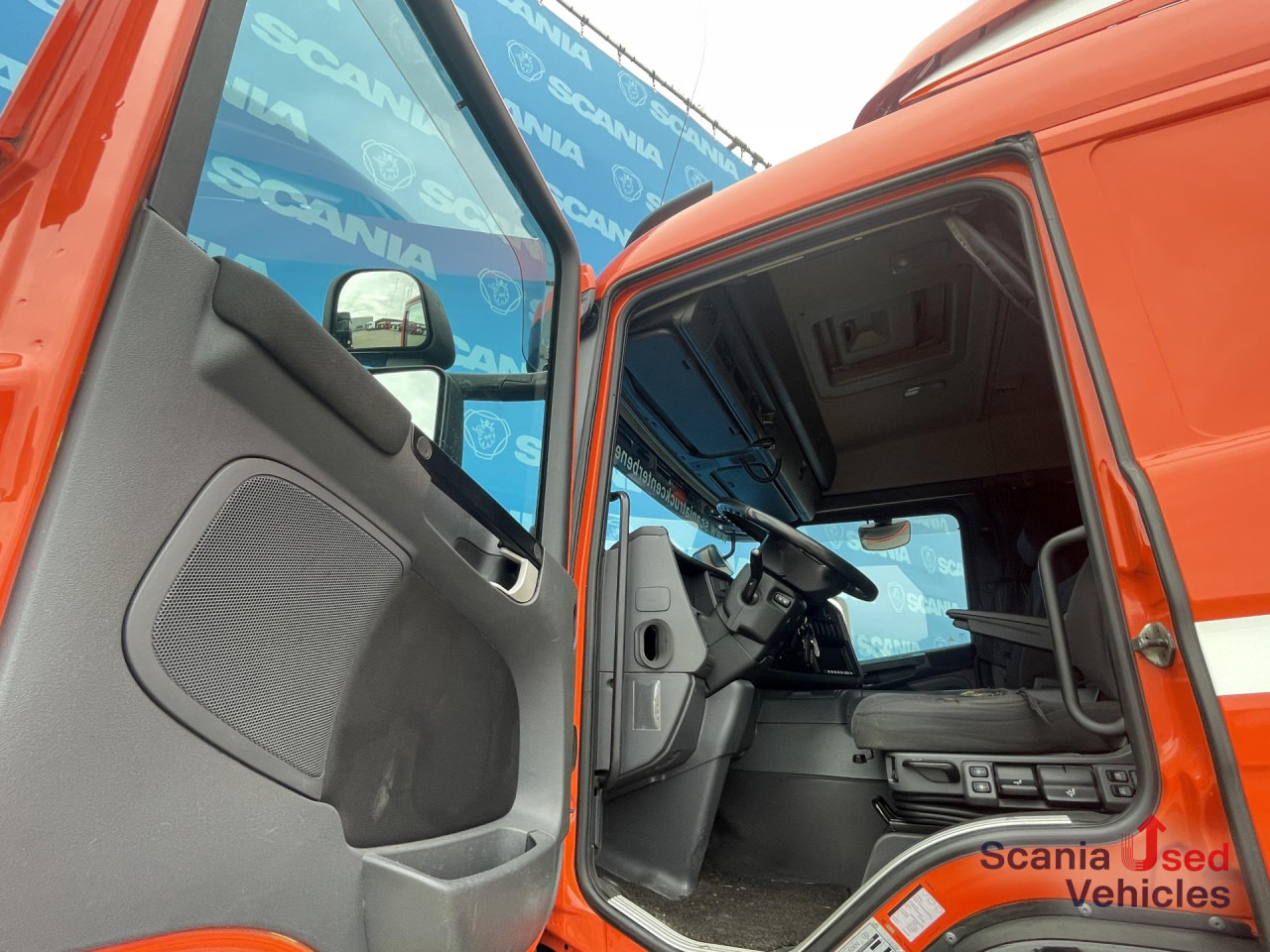 SCANIA P 370 LB4x2MNB RETARDER FULL AIR 705X245X235 - Autocarro furgonato: foto 3 SCANIA P 370 LB4x2MNB RETARDER FULL AIR 705X245X235 - Autocarro furgonato: foto 3