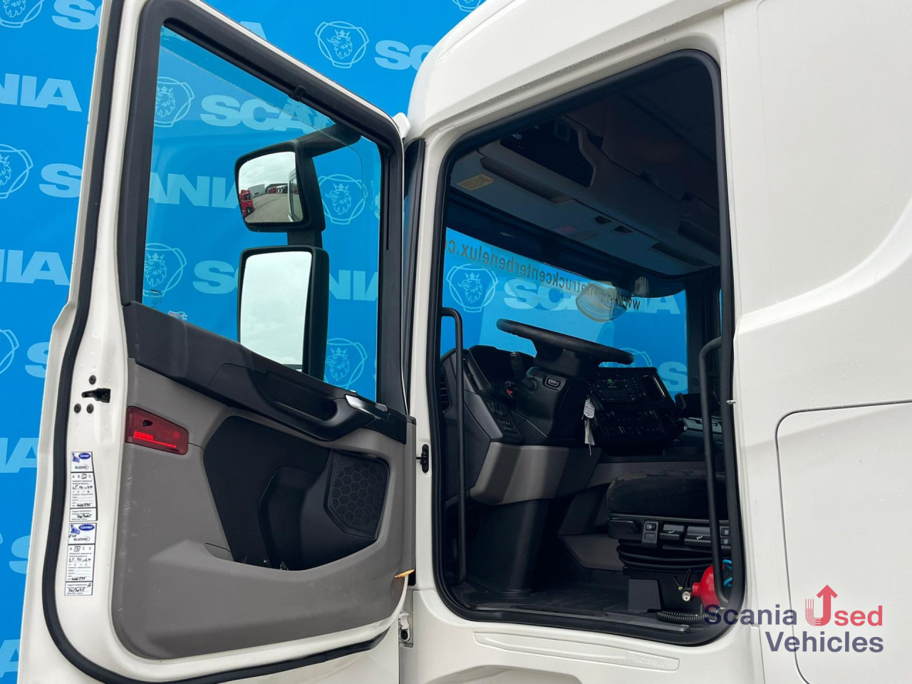 SCANIA R 410 B6x2*4NB LNG RETARDER FRIGO CHEREAU 765x250x - Autocarro frigorifero: foto 2 SCANIA R 410 B6x2*4NB LNG RETARDER FRIGO CHEREAU 765x250x - Autocarro frigorifero: foto 2