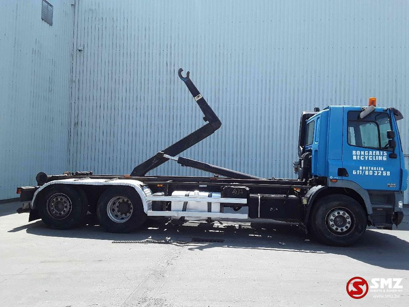 DAF 85 CF 380 - Autocarro portacontainer/ Caisse interchangeable: foto 4 DAF 85 CF 380 - Autocarro portacontainer/ Caisse interchangeable: foto 4