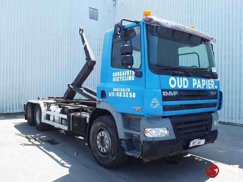 DAF 85 CF 380 - Autocarro portacontainer/ Caisse interchangeable: foto 1 DAF 85 CF 380 - Autocarro portacontainer/ Caisse interchangeable: foto 1