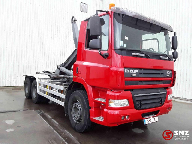 DAF 85 CF 410 6x4 - Autocarro portacontainer/ Caisse interchangeable: foto 1 DAF 85 CF 410 6x4 - Autocarro portacontainer/ Caisse interchangeable: foto 1