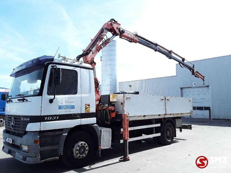 Mercedes-Benz Actros 1831 Atlas Ak140.1A4+remote lames steel 165000km - Autocarro con pianale/ Cassone fisso, Camion con gru: foto 5 Mercedes-Benz Actros 1831 Atlas Ak140.1A4+remote lames steel 165000km - Autocarro con pianale/ Cassone fisso, Camion con gru: foto 5