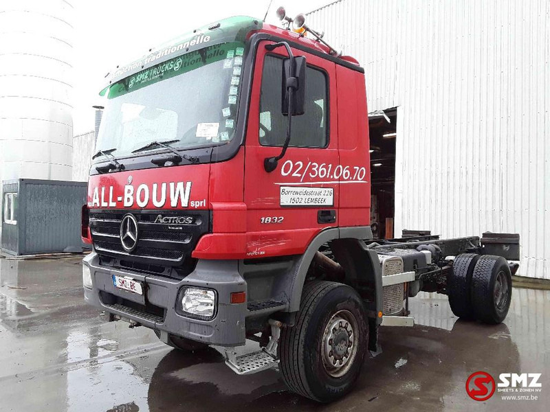 Mercedes-Benz Actros 1832 4x4 209000 km!! - Autocarro telaio: foto 3 Mercedes-Benz Actros 1832 4x4 209000 km!! - Autocarro telaio: foto 3