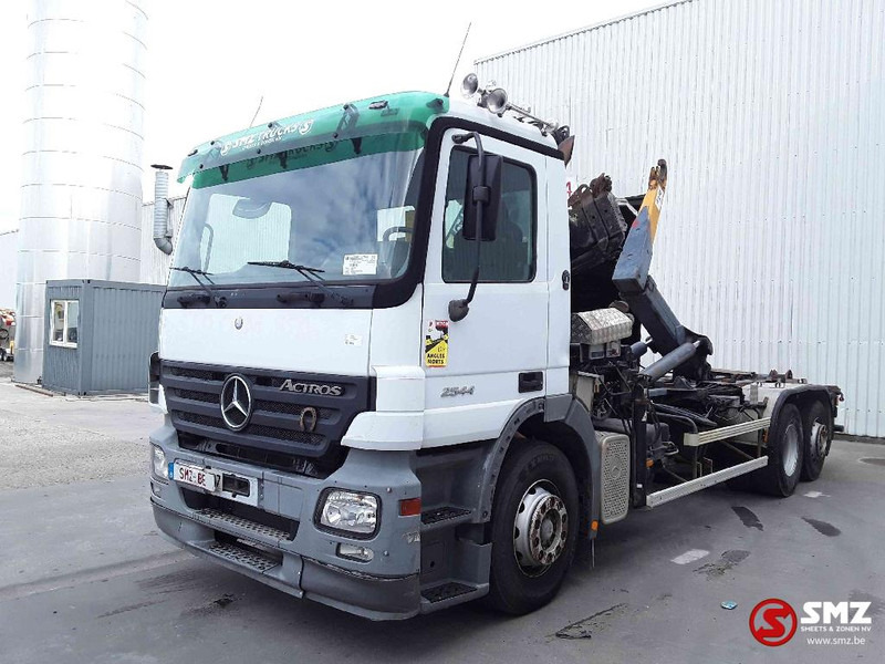 Mercedes-Benz Actros 2544 hiab 102.2 remote hook retarder - Autocarro portacontainer/ Caisse interchangeable, Camion con gru: foto 3 Mercedes-Benz Actros 2544 hiab 102.2 remote hook retarder - Autocarro portacontainer/ Caisse interchangeable, Camion con gru: foto 3