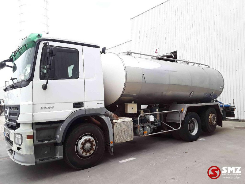 Mercedes-Benz Actros 2544 inox tank - 15.000 liter - retarder - Camion cisterna: foto 5 Mercedes-Benz Actros 2544 inox tank - 15.000 liter - retarder - Camion cisterna: foto 5